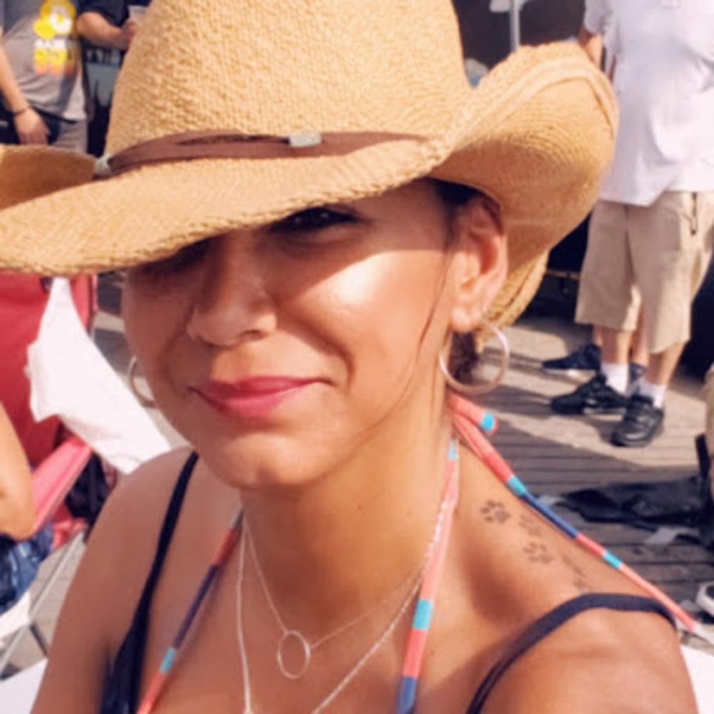 Meet your Posher, Shirley